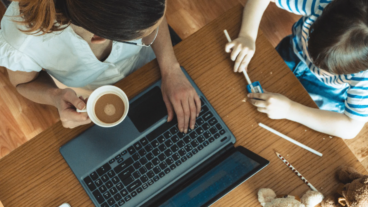 Como Começar um Negócio Online Sendo Mãe Atípica – Guia Completo para Empreender Sem Sair de Casa